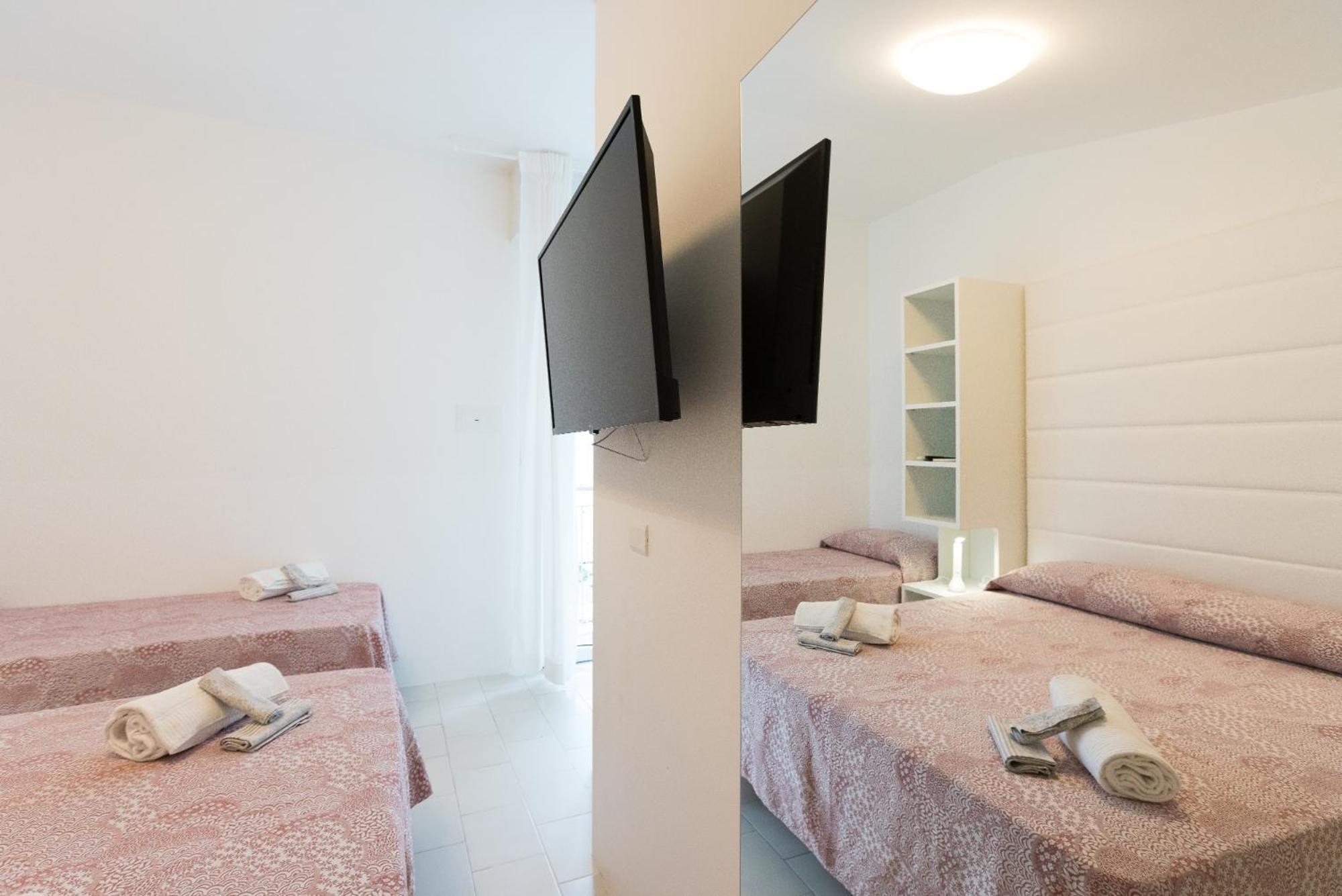 Hotel Ninfea كاتوليكا المظهر الخارجي الصورة