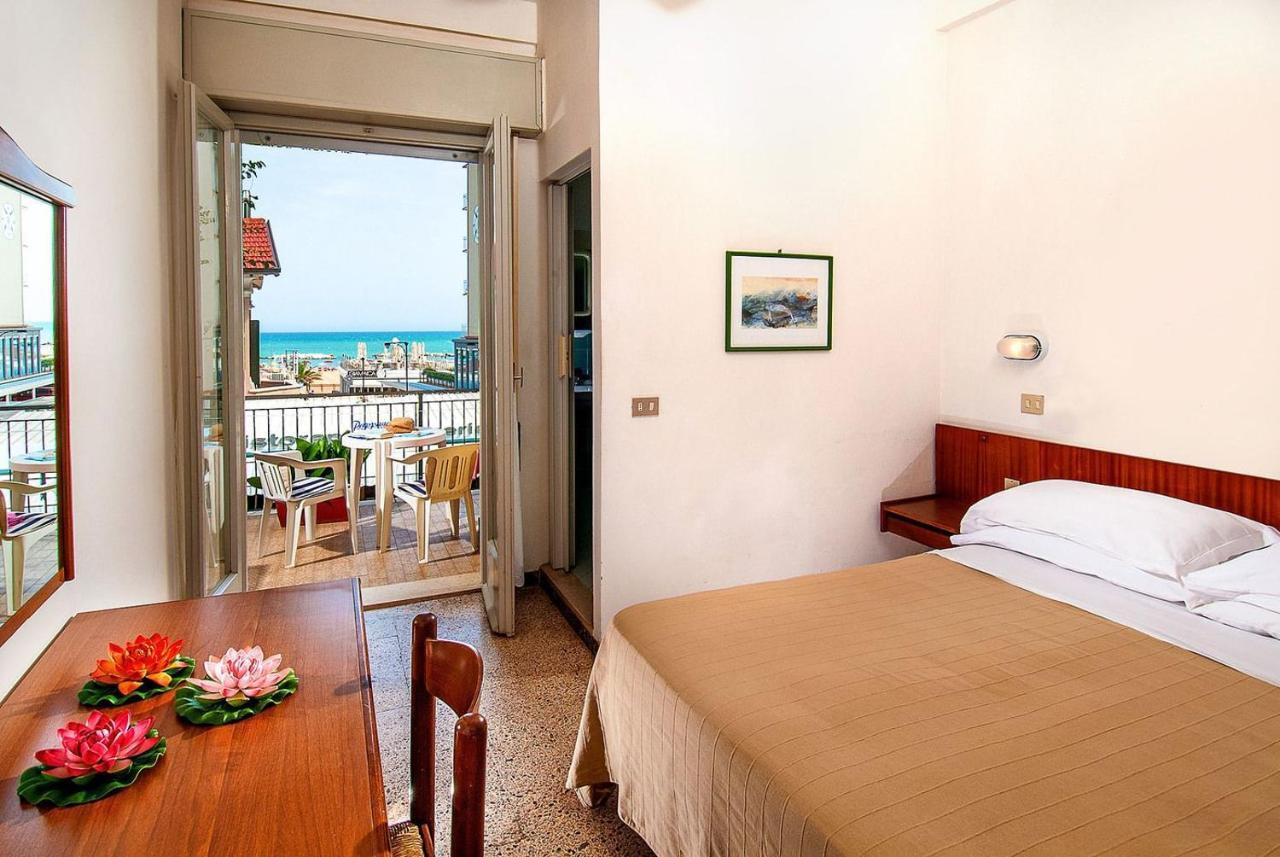 Hotel Ninfea كاتوليكا المظهر الخارجي الصورة